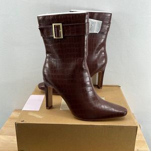 Journee Collection Elaine Heeled Boots- Brown Croc Texture- Size 11- NIB